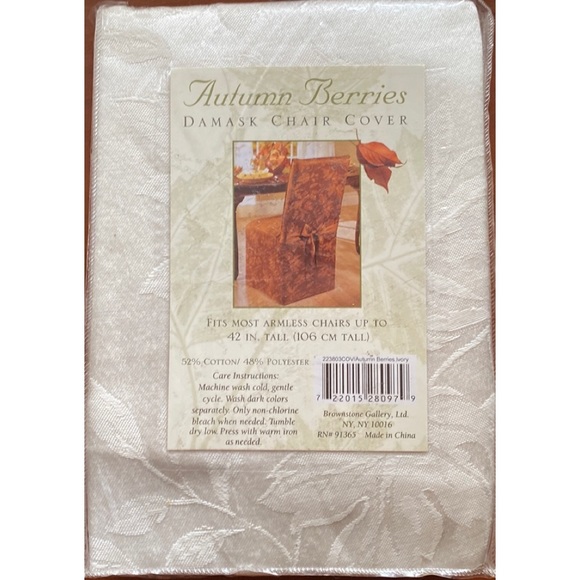 AUTUMN BERRIES IVORY WHITE DAMASK TABLECLOTH AND CHAIR COVER SET - Picture 8 of 10